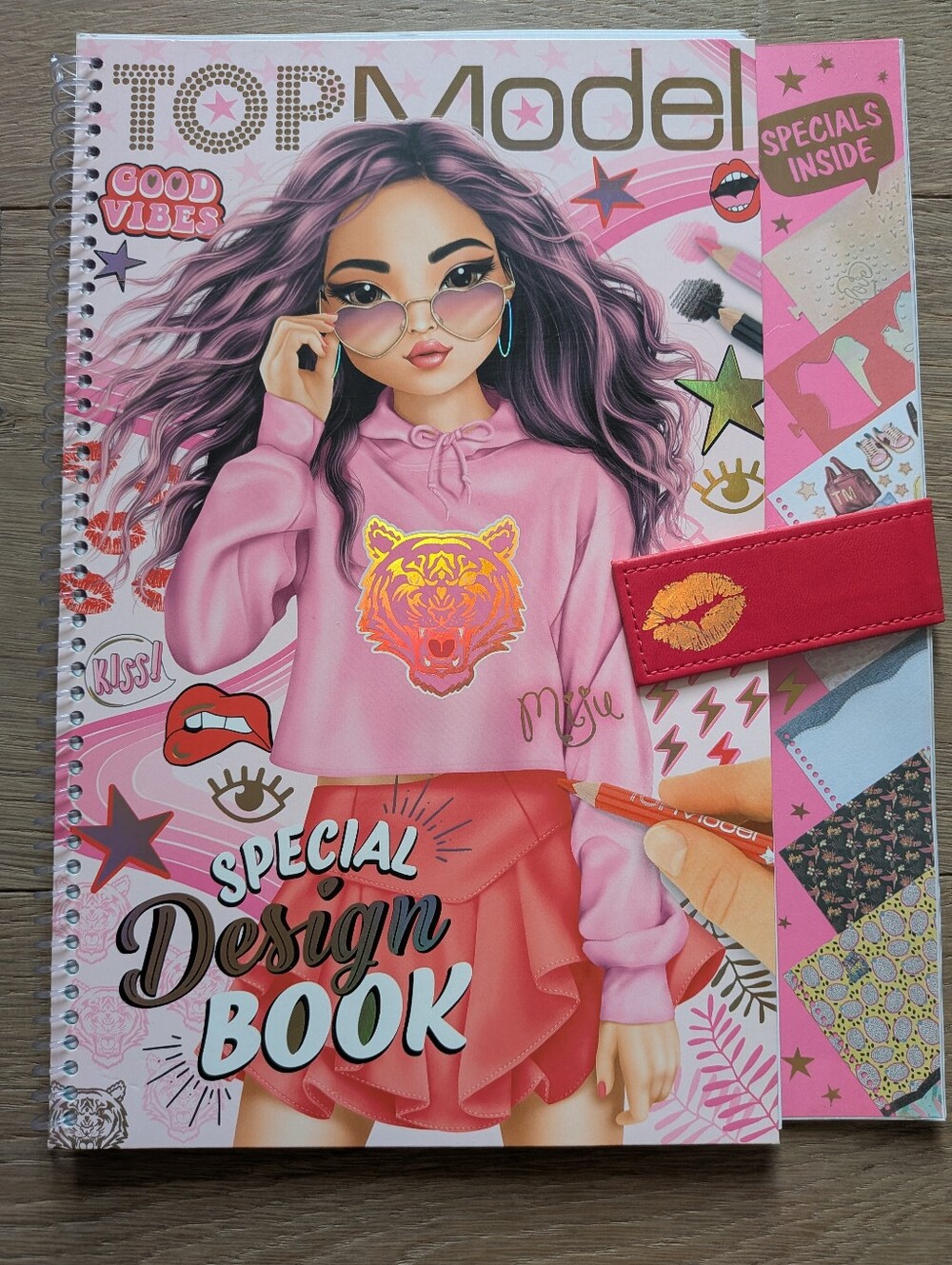 TOPModel Special Design Book - Brand New Coloring Sketch Book